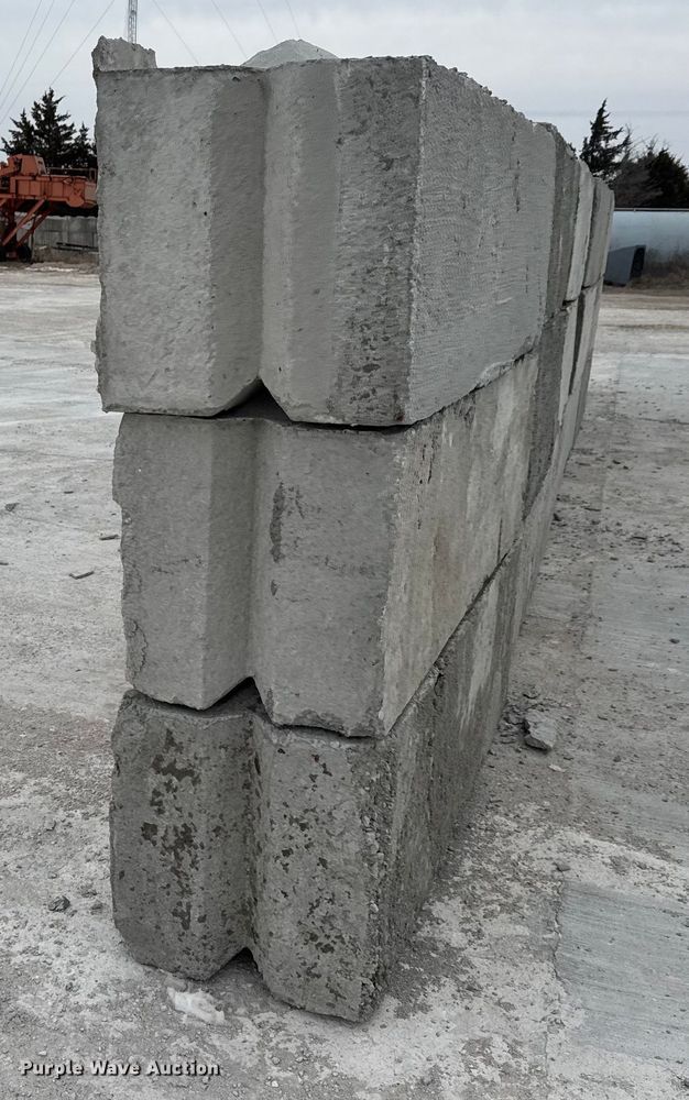 image for item EQ1042 (16) concrete edge bunker blocks