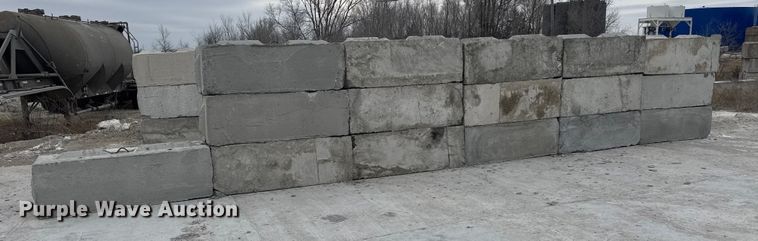 image for item EQ1043 (16) concrete edge bunker blocks 
