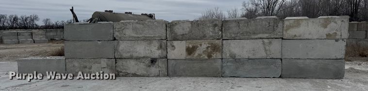 image for item EQ1043 (16) concrete edge bunker blocks 