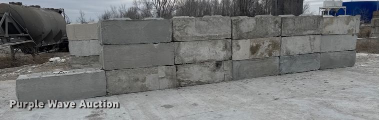 image for item EQ1044 (16) concrete edge bunker blocks 