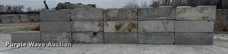 image for item EQ1044 (16) concrete edge bunker blocks 