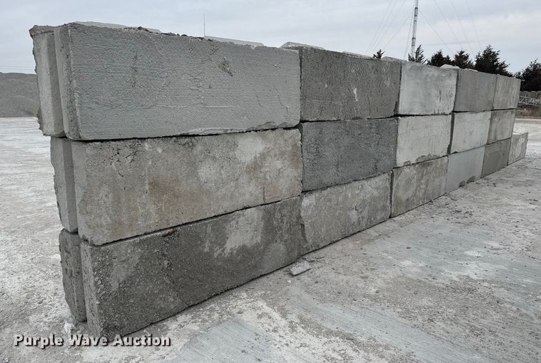 image for item EQ1045 (16) concrete edge bunker blocks 