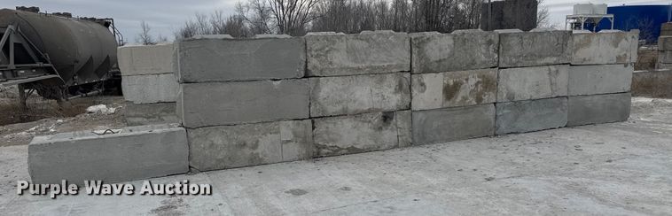 image for item EQ1045 (16) concrete edge bunker blocks 