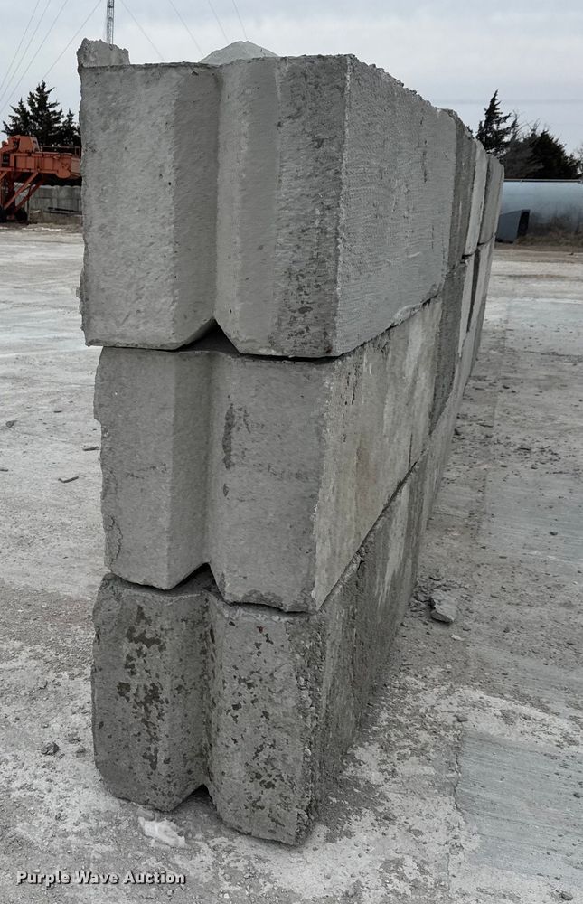 image for item EQ1046 (16) concrete edge bunker blocks 