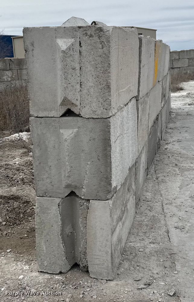 image for item EQ1048 (24) concrete edge bunker blocks 