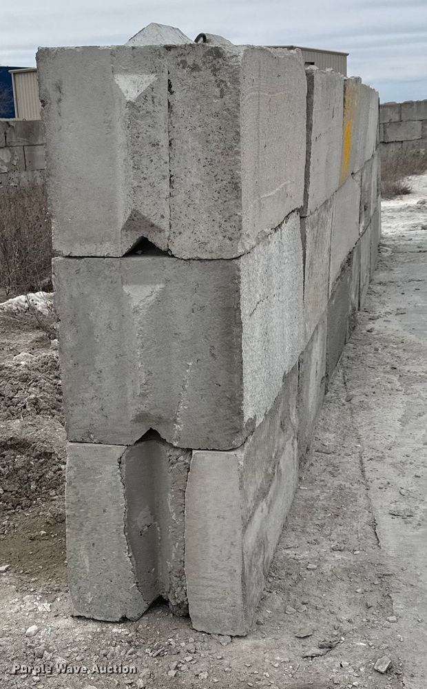 image for item EQ1049 (24) concrete edge bunker blocks