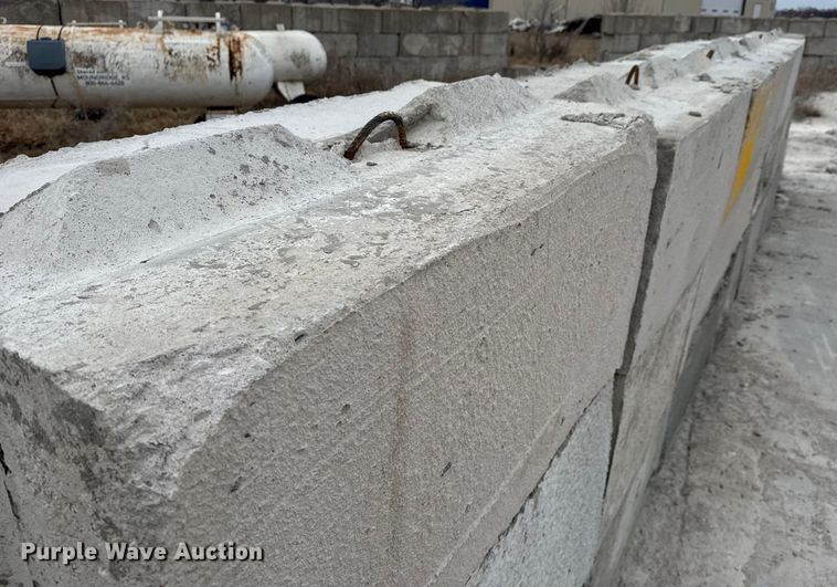 image for item EQ1049 (24) concrete edge bunker blocks