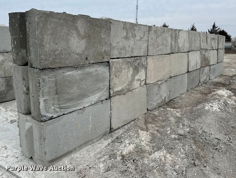image for item EQ1050 (24) concrete edge bunker blocks 