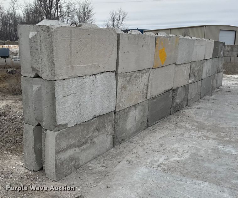 image for item EQ1050 (24) concrete edge bunker blocks 