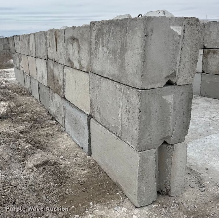 image for item EQ1050 (24) concrete edge bunker blocks 