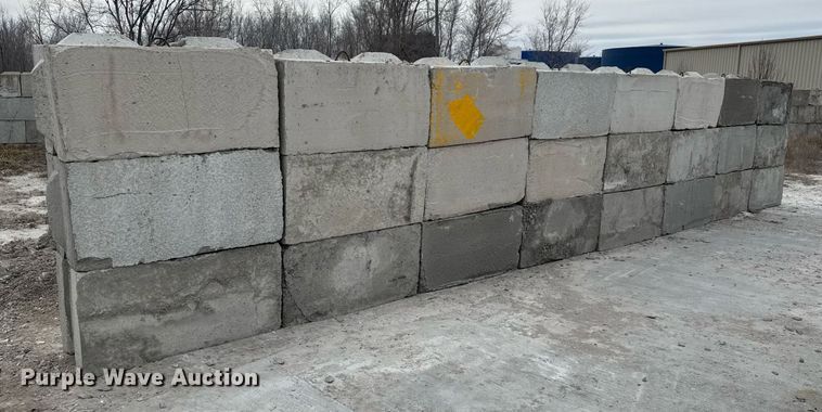 image for item EQ1051 (24) concrete edge bunker blocks