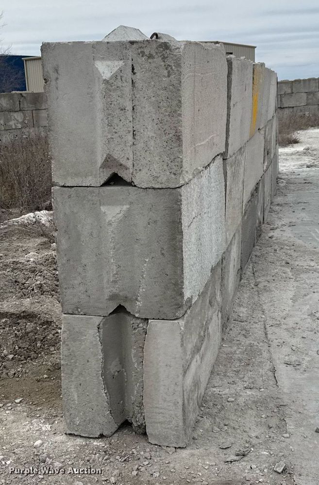 image for item EQ1051 (24) concrete edge bunker blocks