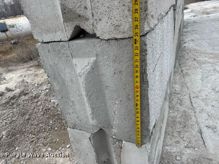 image for item EQ1051 (24) concrete edge bunker blocks