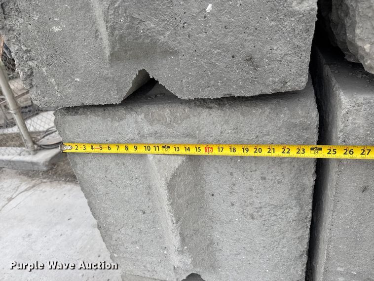 image for item EQ1054 (16) concrete edge bunker blocks 