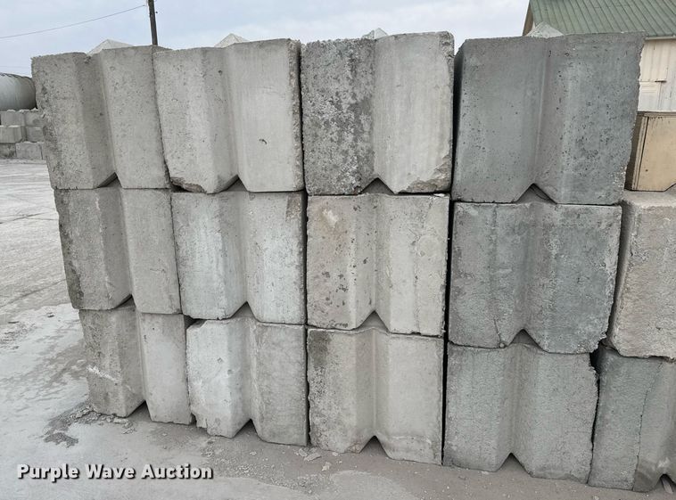 image for item EQ1055 (24) concrete edge bunker blocks 