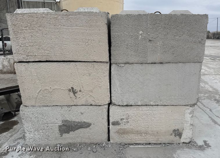 image for item EQ1057 (24) concrete edge bunker blocks 