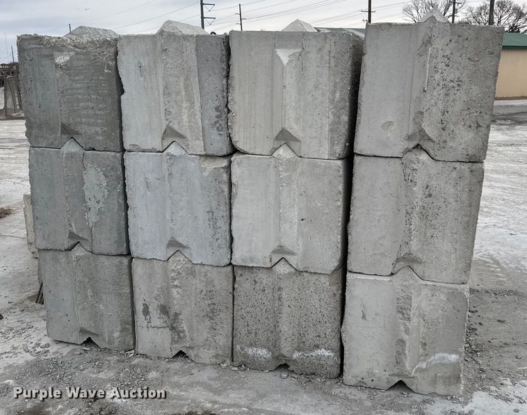 image for item EQ1058 (24) concrete edge bunker blocks 