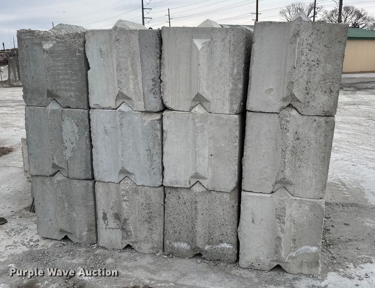 image for item EQ1062 (24) concrete edge bunker blocks 