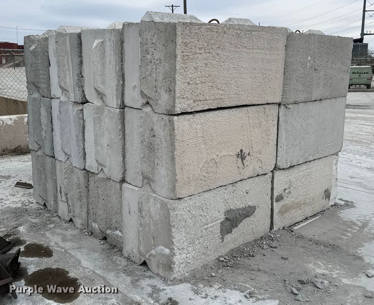 image for item EQ1065 (24) concrete edge bunker blocks 