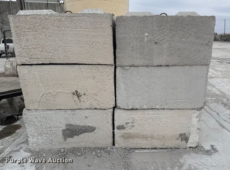 image for item EQ1065 (24) concrete edge bunker blocks 
