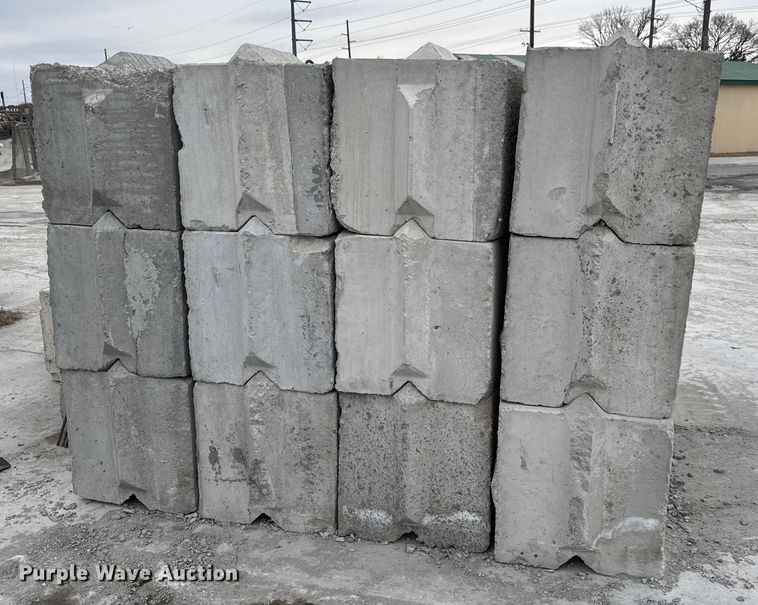 image for item EQ1067 (24) concrete edge bunker blocks