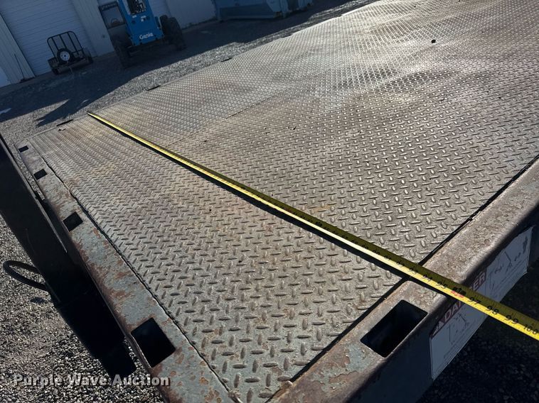 image for item EQ1088 2004 Ford F750 Super Duty crane truck