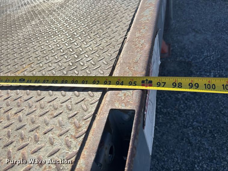 image for item EQ1088 2004 Ford F750 Super Duty crane truck