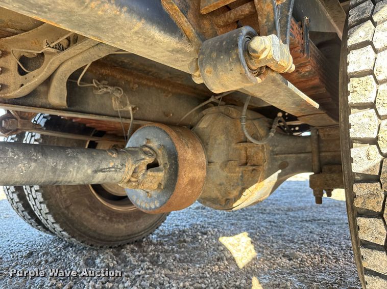 image for item EQ1088 2004 Ford F750 Super Duty crane truck