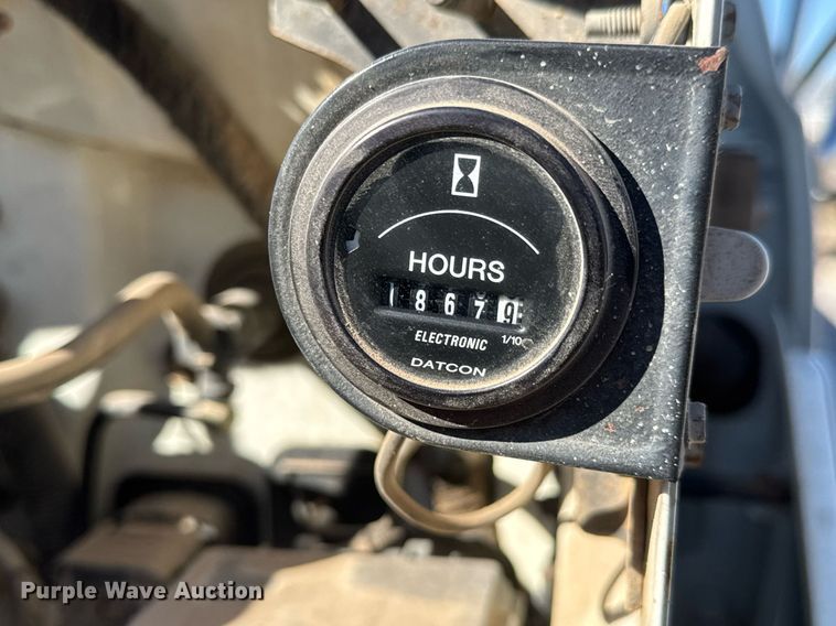 image for item EQ1088 2004 Ford F750 Super Duty crane truck