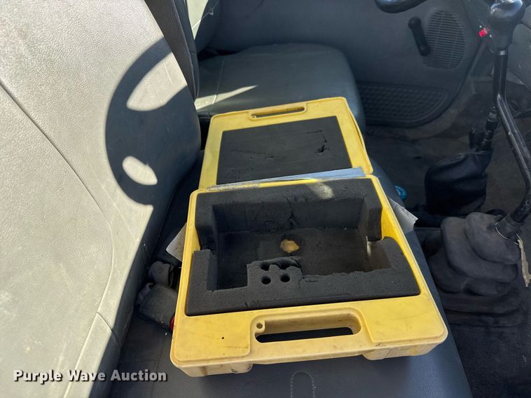 image for item EQ1088 2004 Ford F750 Super Duty crane truck