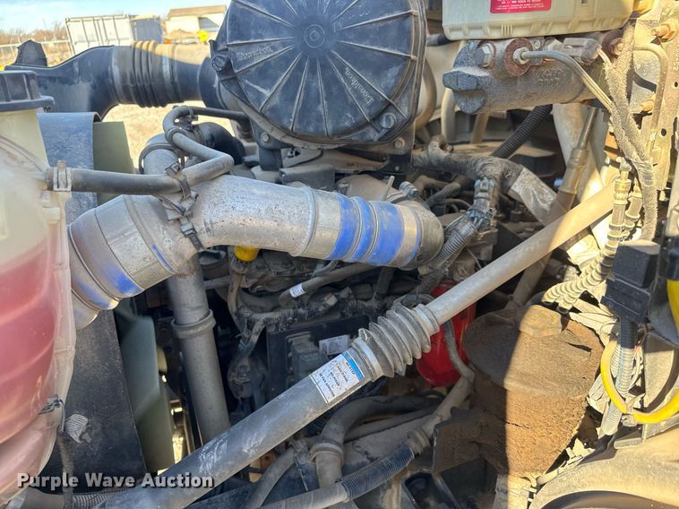 image for item EQ1088 2004 Ford F750 Super Duty crane truck