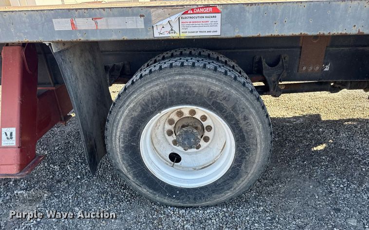 image for item EQ1088 2004 Ford F750 Super Duty crane truck