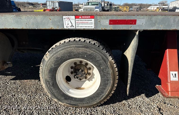 image for item EQ1088 2004 Ford F750 Super Duty crane truck