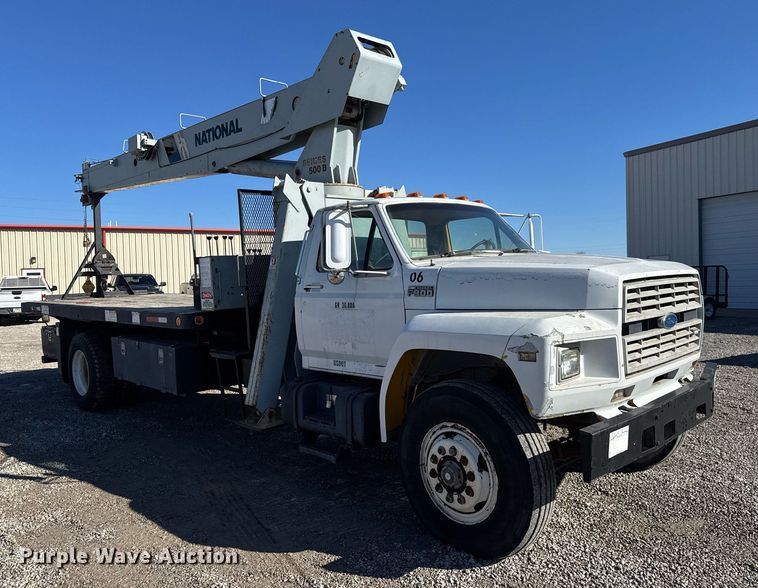 image for item EQ1090 1990 Ford F800 crane truck