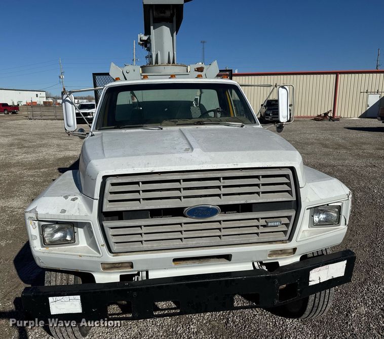 image for item EQ1090 1990 Ford F800 crane truck