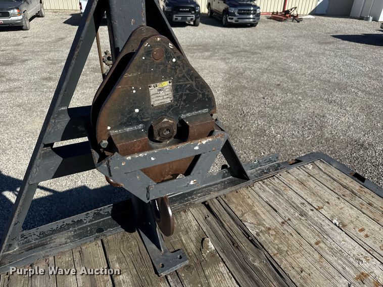 image for item EQ1090 1990 Ford F800 crane truck