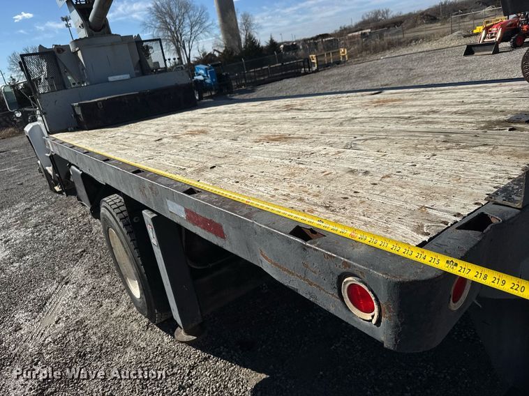 image for item EQ1090 1990 Ford F800 crane truck