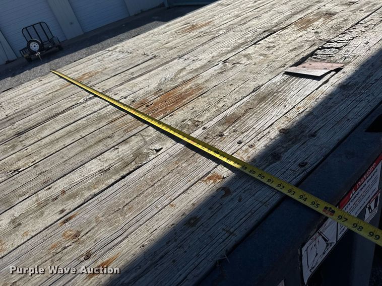 image for item EQ1090 1990 Ford F800 crane truck