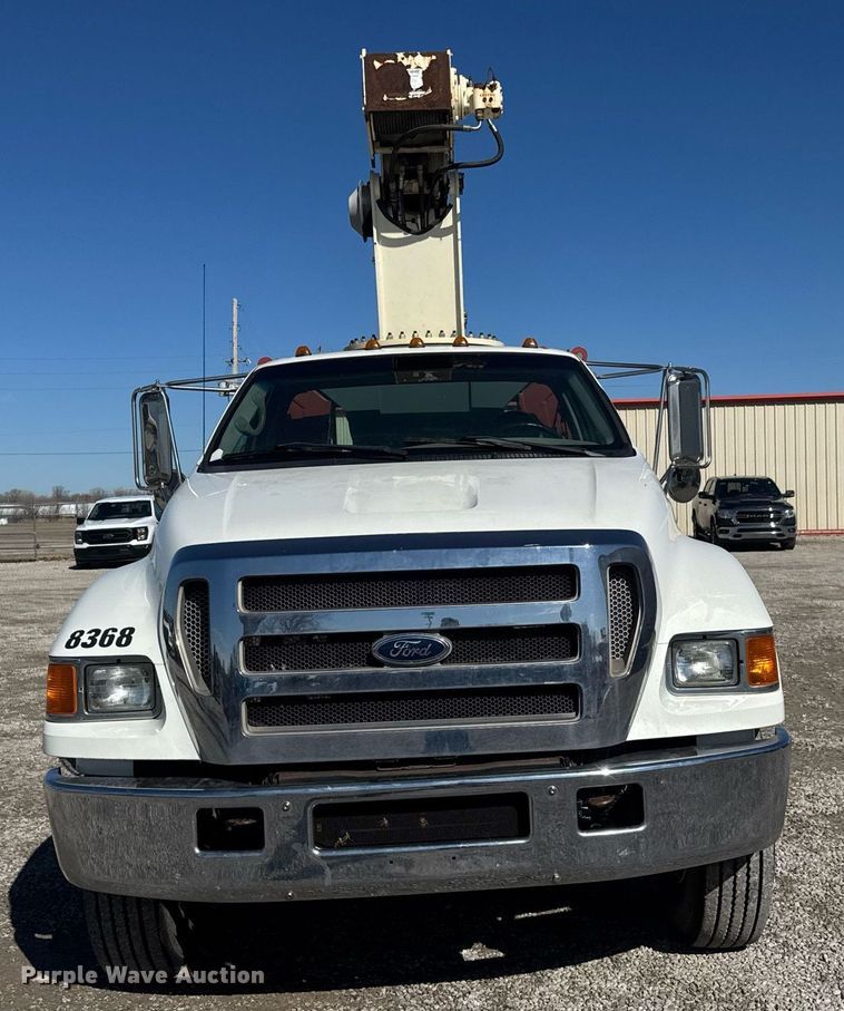 image for item EQ1091 2007 Ford F750 Super Duty XL crane truck