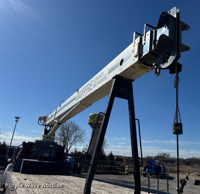 image for item EQ1091 2007 Ford F750 Super Duty XL crane truck