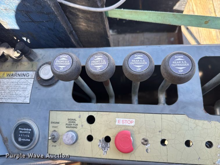 image for item EQ1091 2007 Ford F750 Super Duty XL crane truck