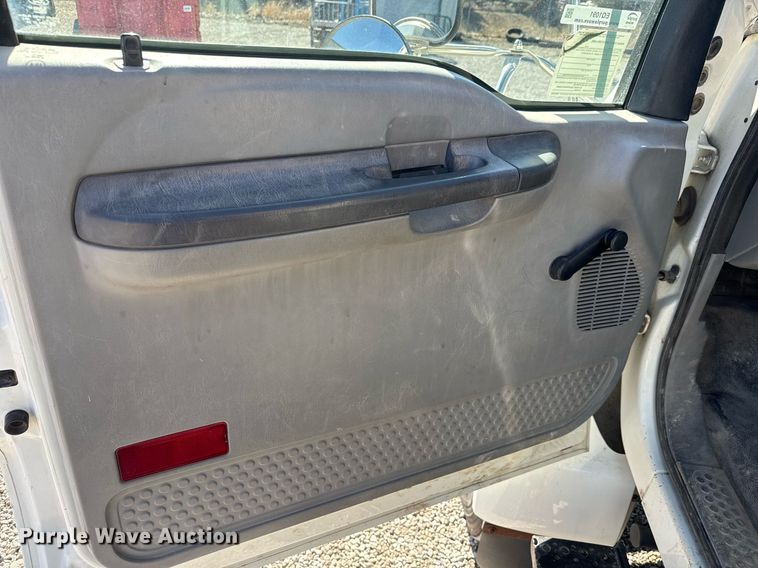 image for item EQ1091 2007 Ford F750 Super Duty XL crane truck