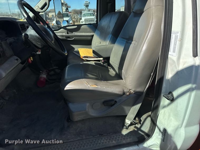 image for item EQ1091 2007 Ford F750 Super Duty XL crane truck