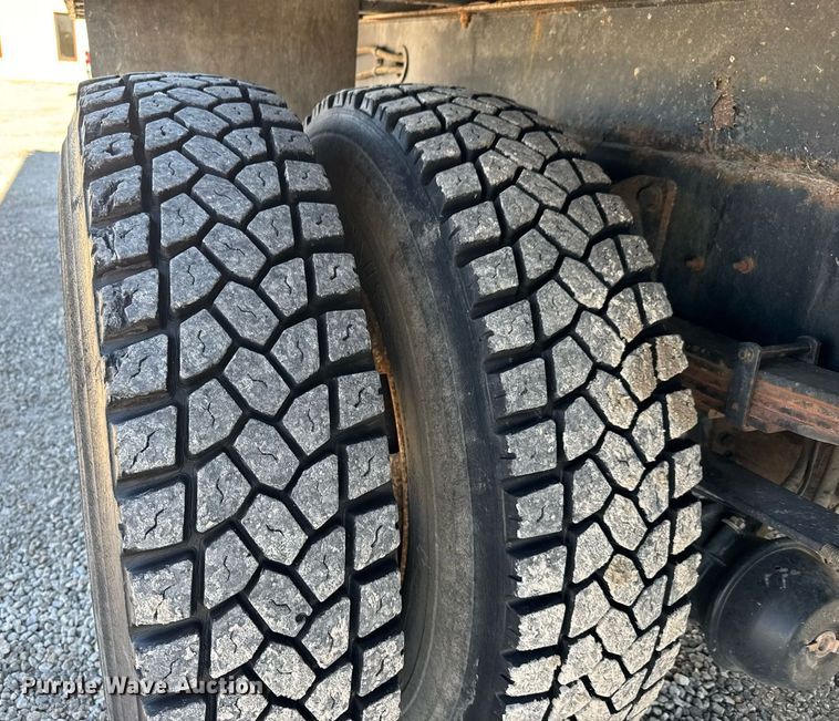 image for item EQ1091 2007 Ford F750 Super Duty XL crane truck