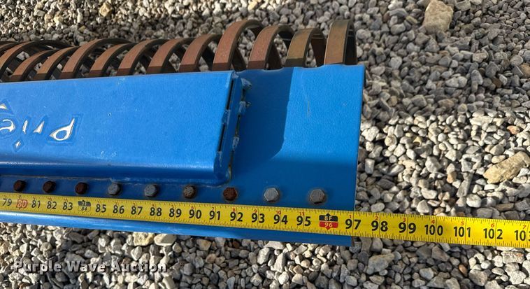 image for item EQ1093 (2) three point attachments