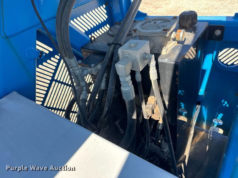 image for item EQ1094 2008 Genie GTH-842 telehandler