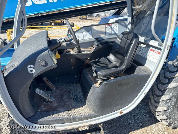 image for item EQ1094 2008 Genie GTH-842 telehandler