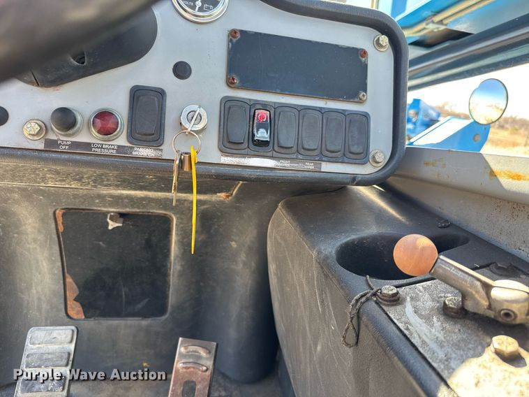 image for item EQ1094 2008 Genie GTH-842 telehandler