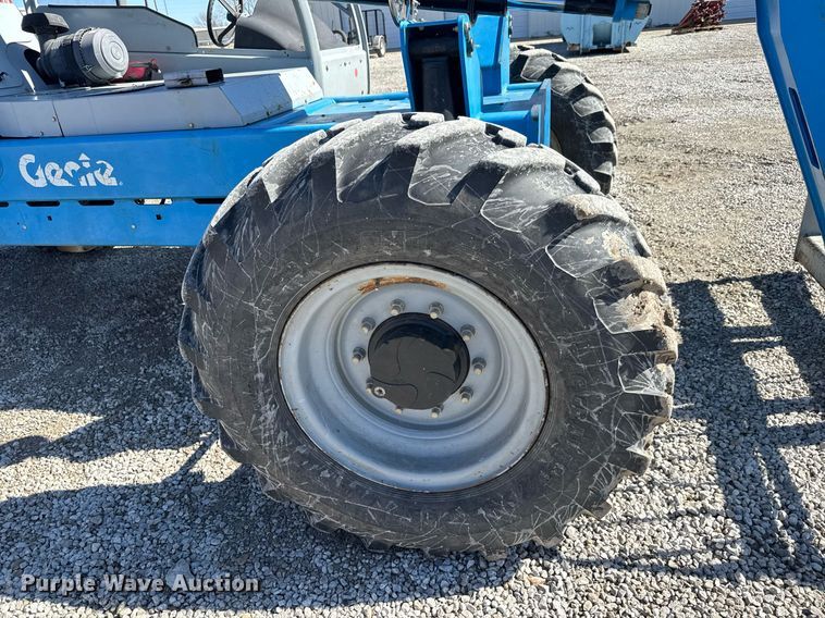 image for item EQ1094 2008 Genie GTH-842 telehandler