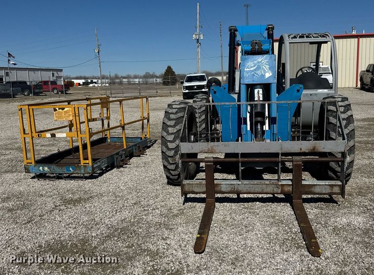 image for item EQ1095 2007 Genie GTH-842 telehandler